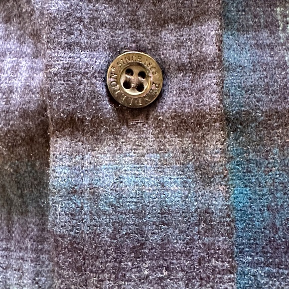 Pendleton Vintage Men’s Blue and Green Plaid Shirt with Brown Elbow Patches - Picture 10 of 10